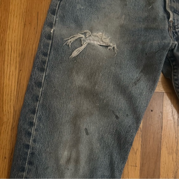💚 Vintage Levi’s 501xx Blue Distressed Jeans (W32 L33) (27) - Picture 10 of 11